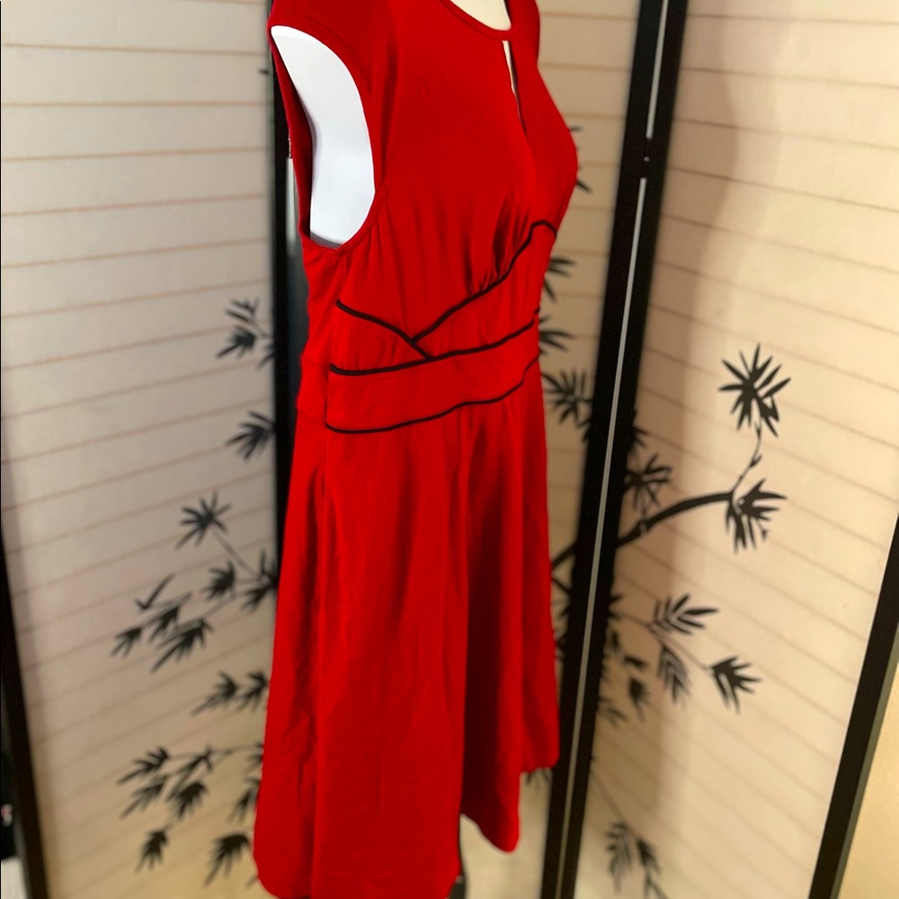 Eshakti retro/vintage/ pin up inspired. Styled like a dress form the 1940’s! - Picture 6 of 9